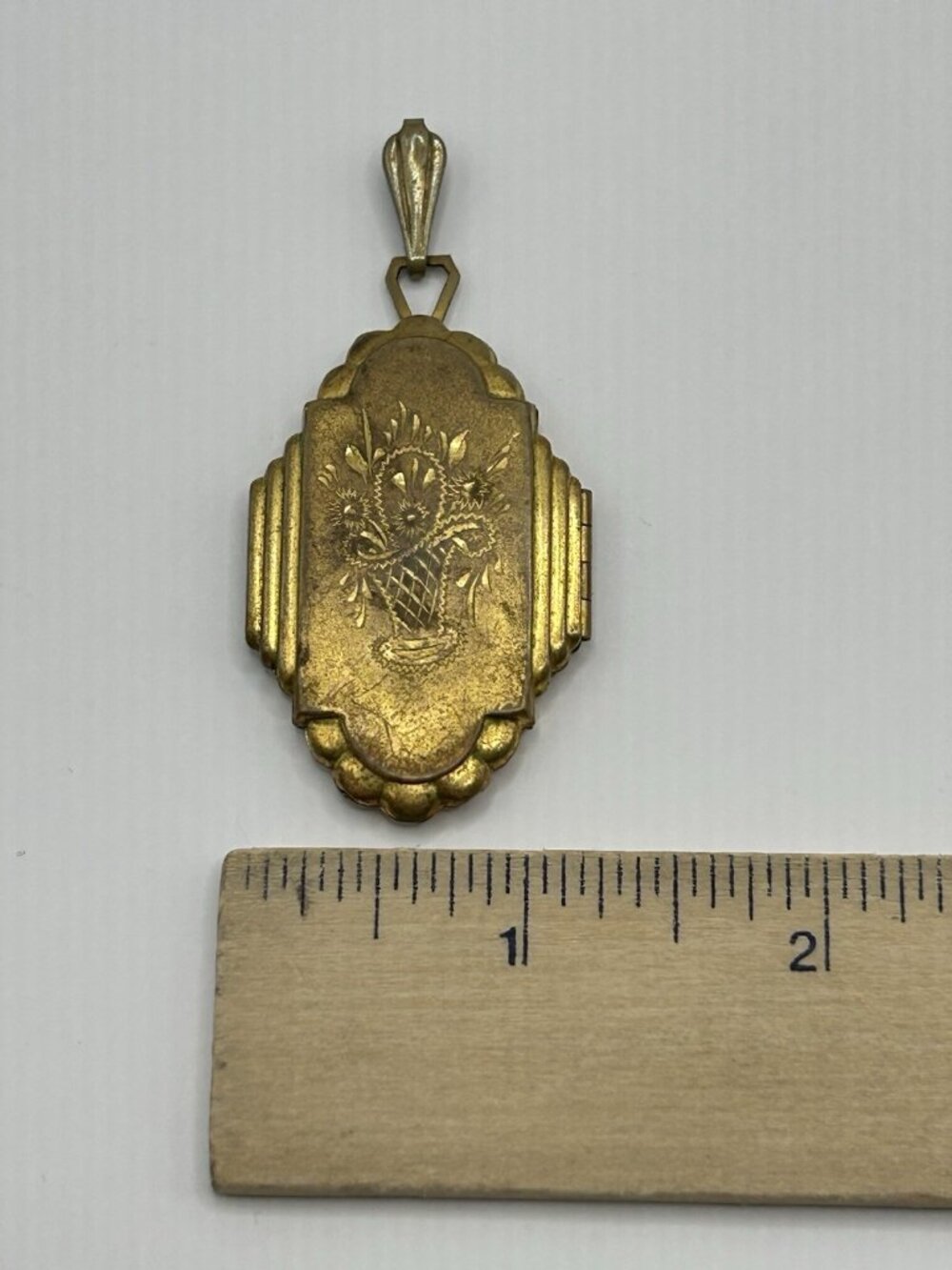 Antique Locket Cottagecore Art Deco Basket Flowers Gold Tone Large Pendant Love - Picture 6 of 12